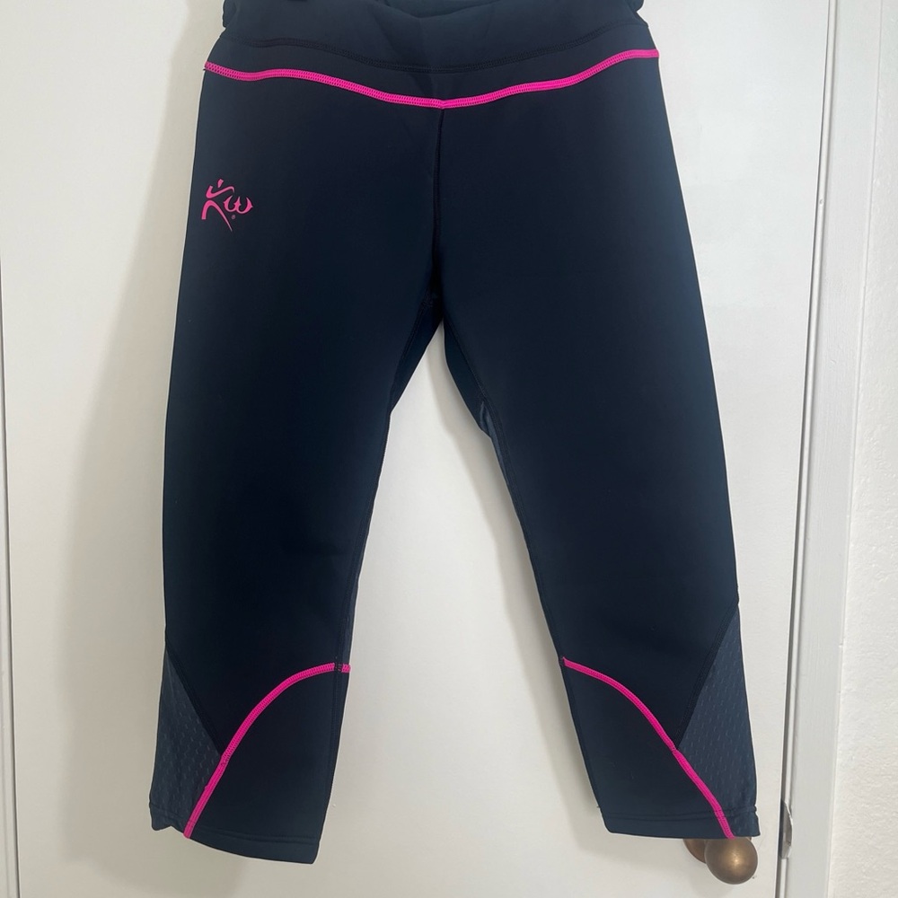 Kutting Weight women’s Black and Pink sauna Athletic Capri pants size Large